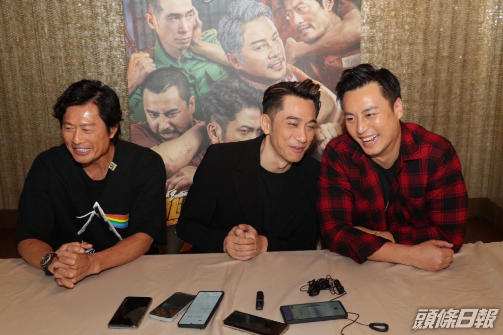 吳卓羲(中)同張建聲(右)自爆成日交換「老婆」。